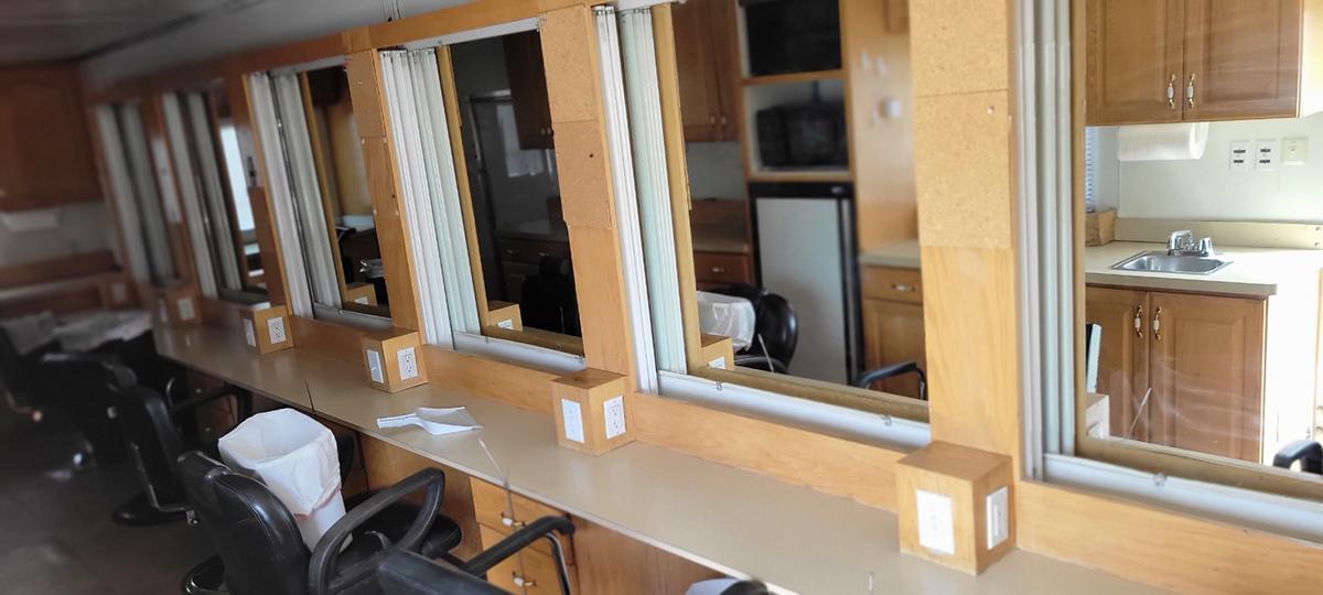 Small HMU 6 Station Traile
